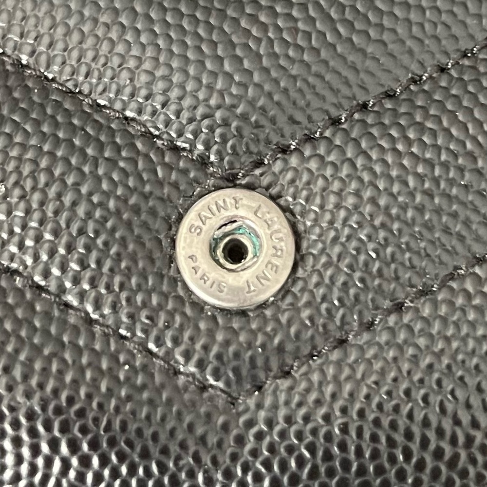 Yves Saint Laurent Black Quilted Wallet - Picture 10 of 17